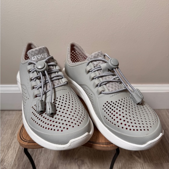 Crocs LiteRide Pacer Women’s Size 6 | Gray | Lightweight Comfort Sneakers - Picture 1 of 7